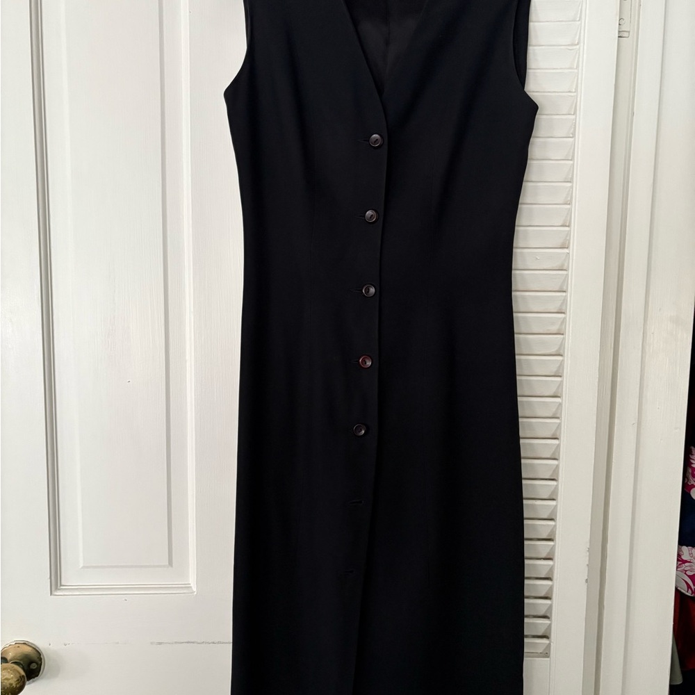 Elegant Black Sleeveless Dress